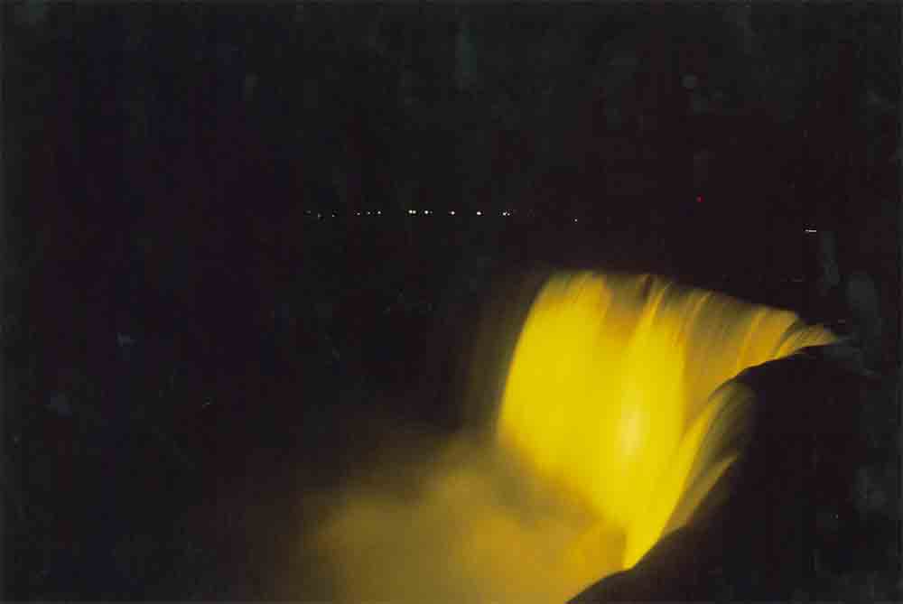 40 - Canada - cataratas del Niagara, noche